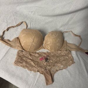 La SENZA Lace Bra and Panty Set - Nude